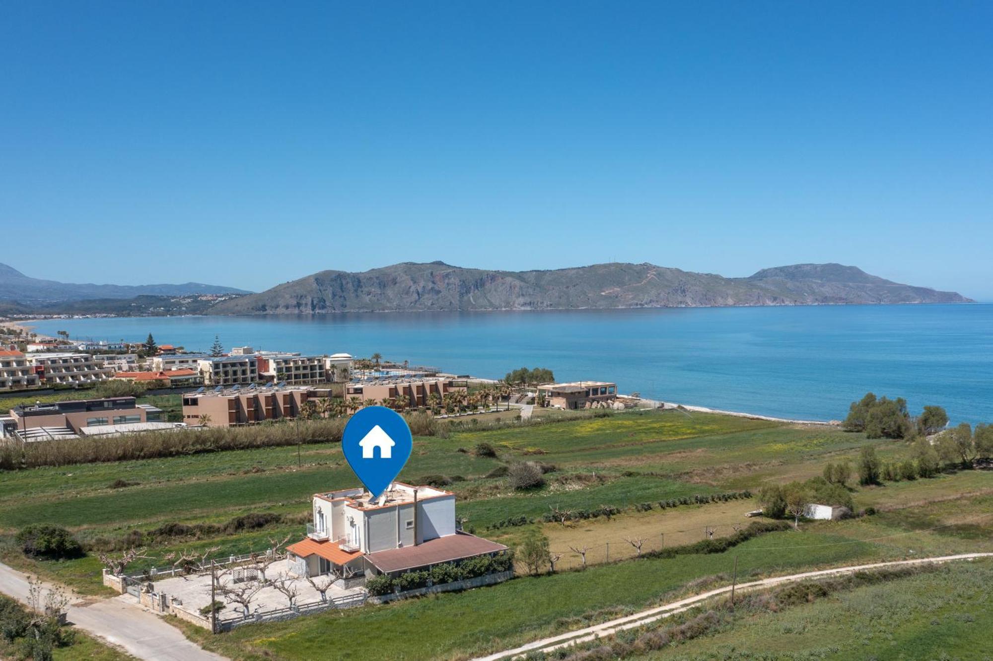 Beachfront First-Floor Suite Georgioupoli Bagian luar foto
