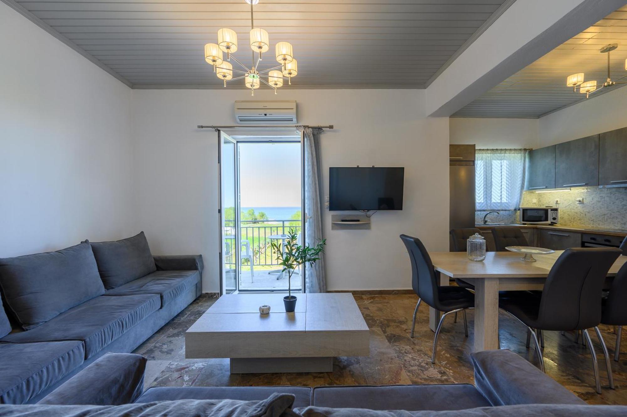 Beachfront First-Floor Suite Georgioupoli Bagian luar foto