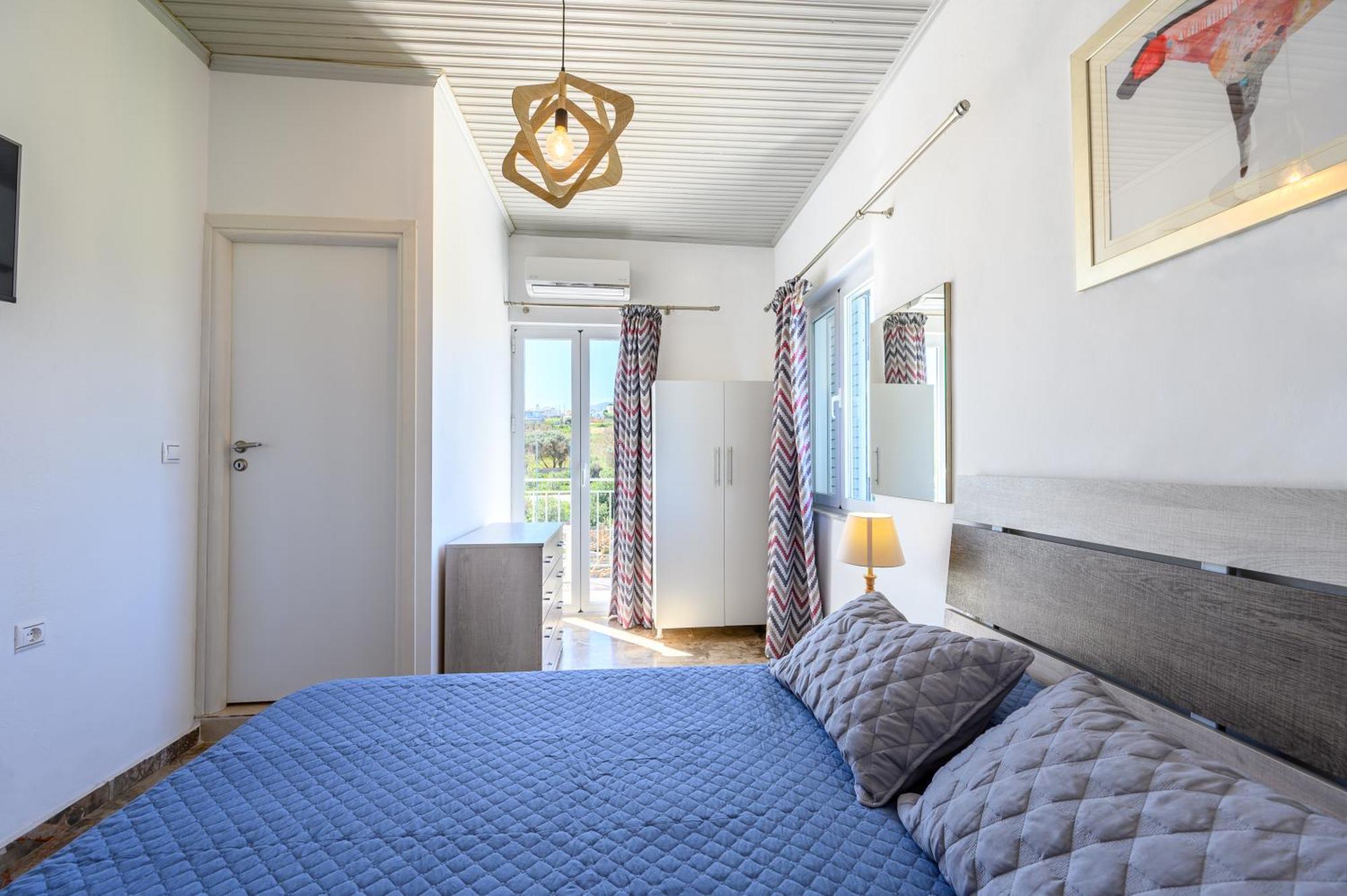 Beachfront First-Floor Suite Georgioupoli Bagian luar foto